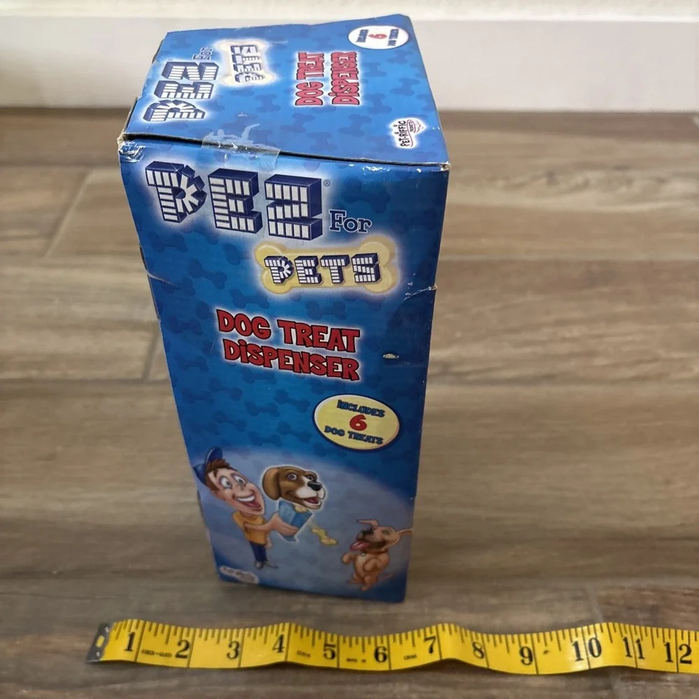PEZ For Pets Dog Treat Dispenser - Large Pez. New In Box-‎ 2009 See Notes